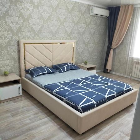 Vip Квартира Центр 乌拉尔斯克 外观 照片