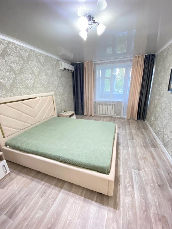 Vip Квартира Центр 乌拉尔斯克 外观 照片